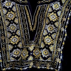 INC. Tunic top with intricate detail.
